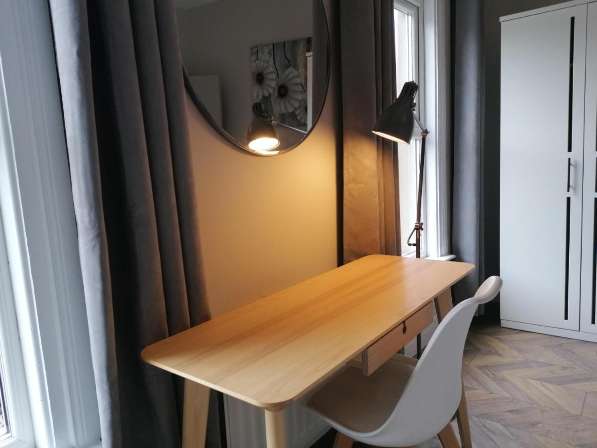 Stunning 3 Bedroom Townhouse In The Heart Of City Белфаст Екстер'єр фото
